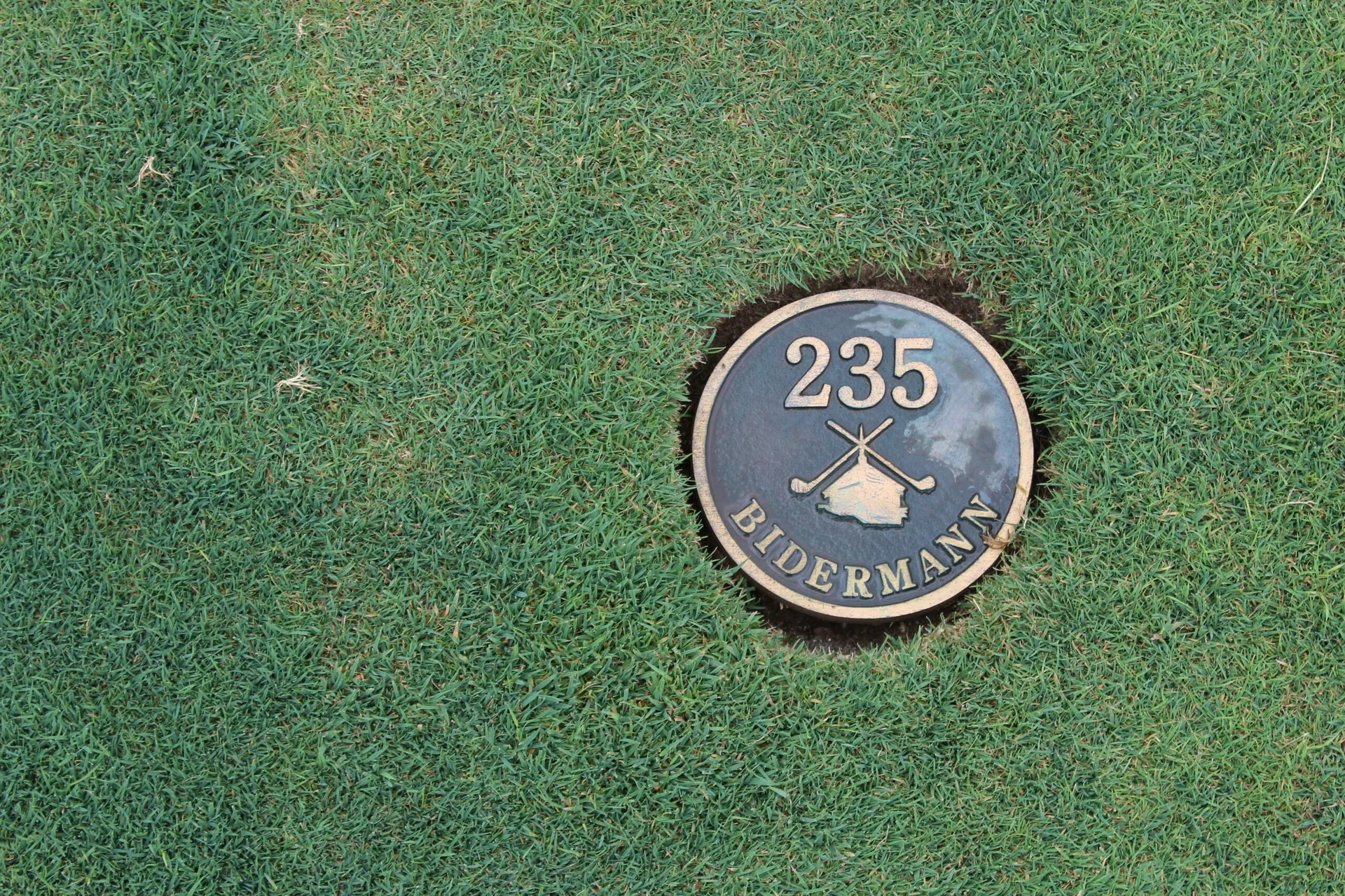 Bidermann golf marker